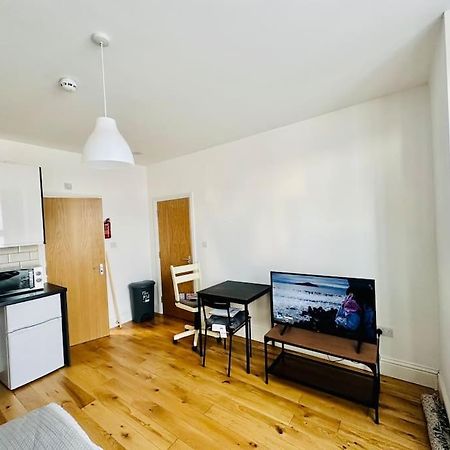 Se4, Self Contained Studio Flat. London Bagian luar foto
