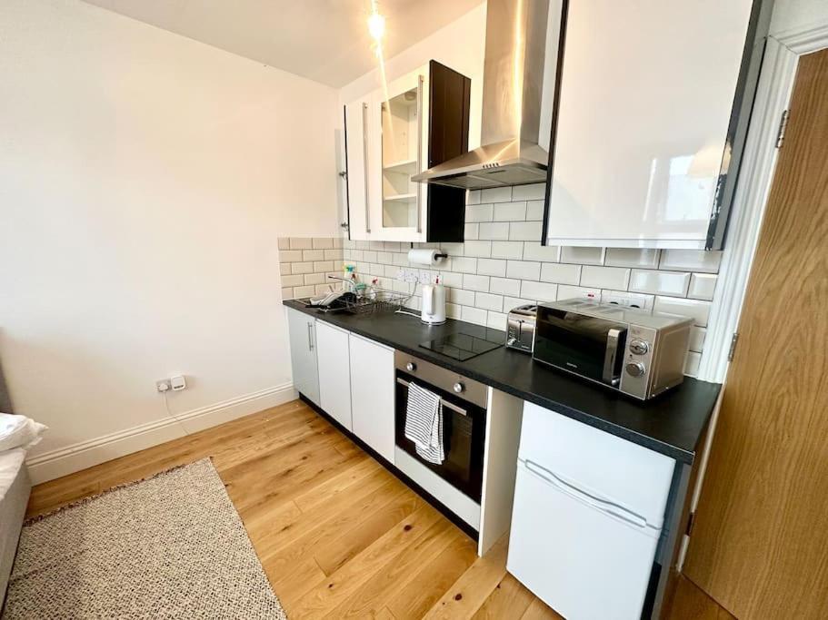 Se4, Self Contained Studio Flat. London Bagian luar foto