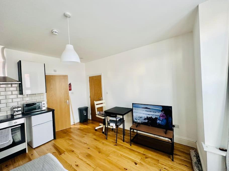 Se4, Self Contained Studio Flat. London Bagian luar foto